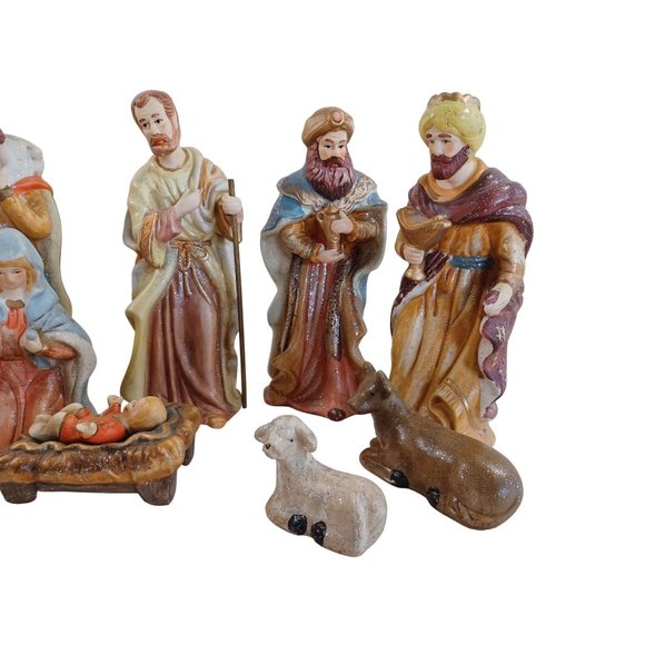 Vintage 11 Piece Ceramic Nativity Figure Set 2" to 8" Hand Painted Christmas - Picture 3 of 10
